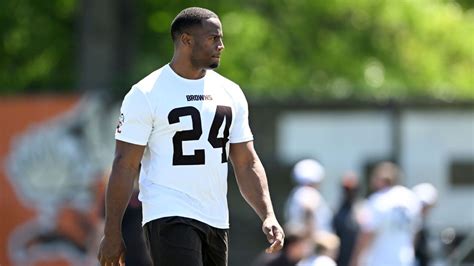 Sources: Browns' Nick Chubb to start on PUP, out at .